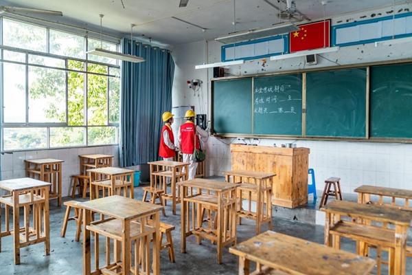 變電站“體檢”＋校園特巡保障中考安全用電(圖4)