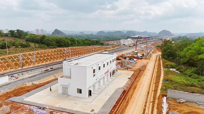 南憑高鐵崇憑段首座配電所受電成功(圖5)